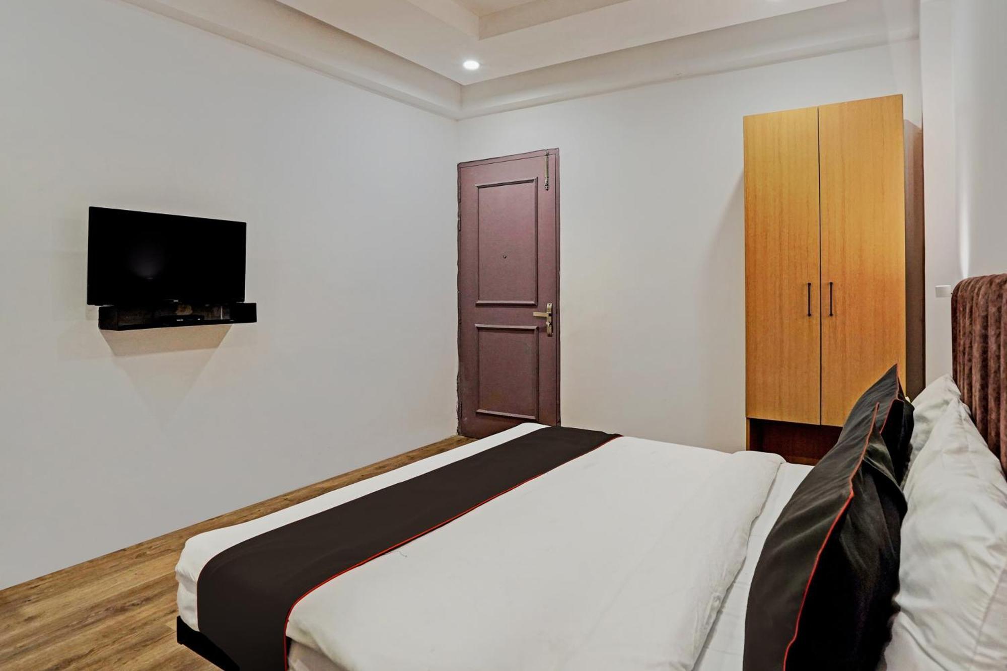 Super Townhouse Sector 57 Near Bestech Central Square Mall Gurgaon Exterior foto